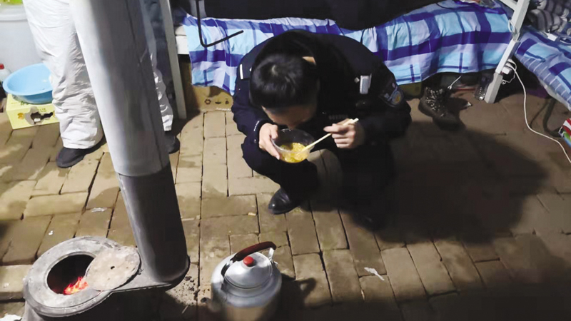 监测人员奋战抗疫一线,他坚守防疫一线18天