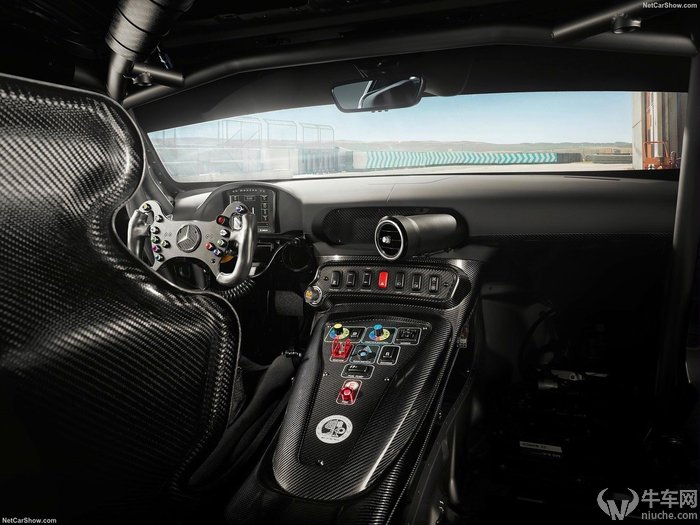 有钱人的玩具巴博斯,有钱人的大玩具