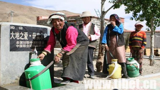 如何将社会性别和环境卫生融入社区综合减贫中——“母亲水窖”项目的启示