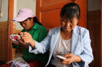 铿锵玫瑰半边天,铿锵玫瑰展风采巾帼撑起半边天