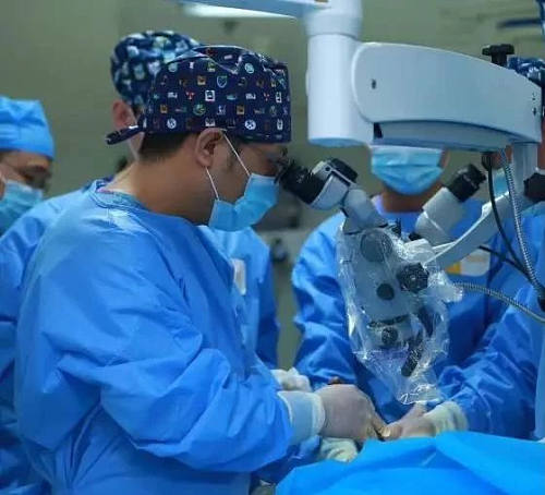 三维显微镜治颈椎病,脊髓型颈椎病3d模拟手术