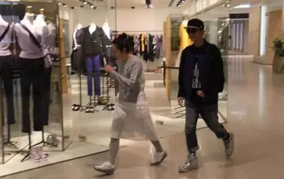 52岁得子，命都不要了？