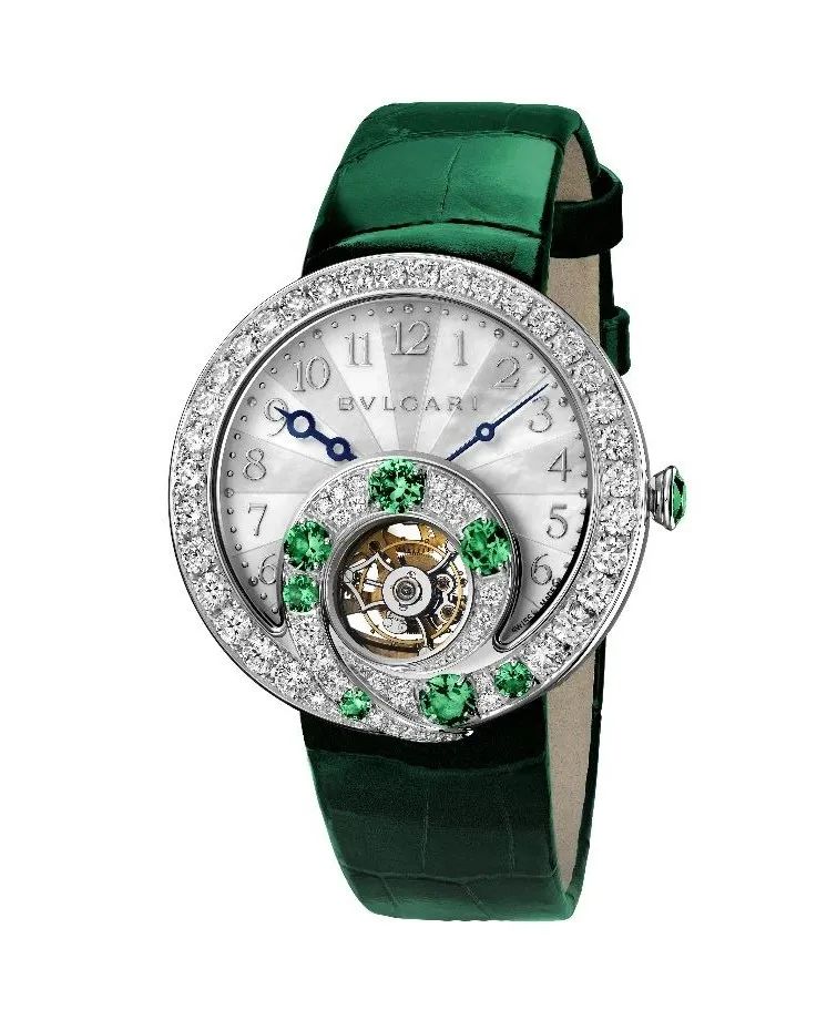 指针旋转跳跃,指针逆序输出