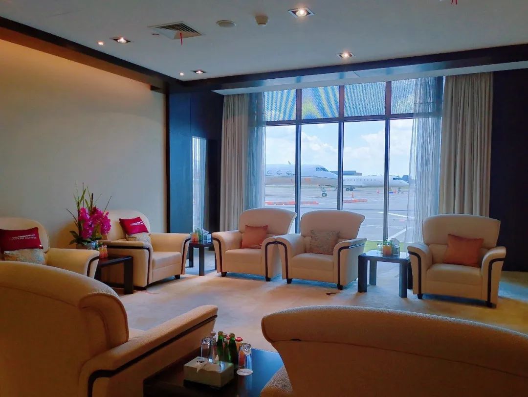 现在包一架飞机居然可以跟订机票一样简单