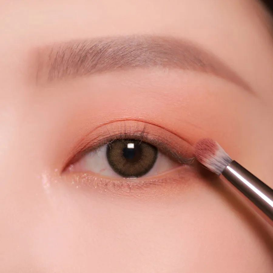 你知道怎样护肤吗,男生上了粉底怎么显得自然