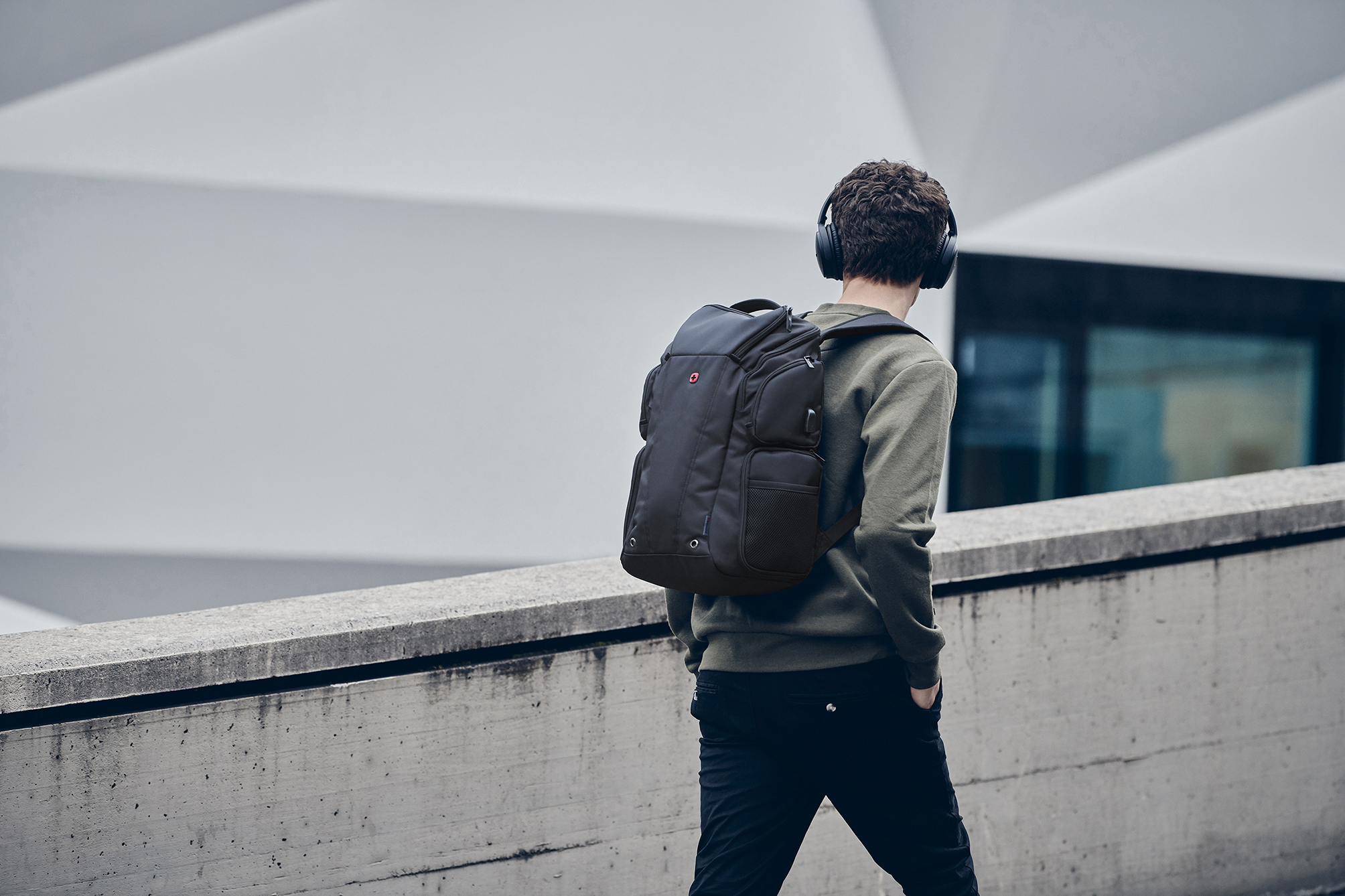 威戈wenger商务背包,wenger双肩包男士背包商务