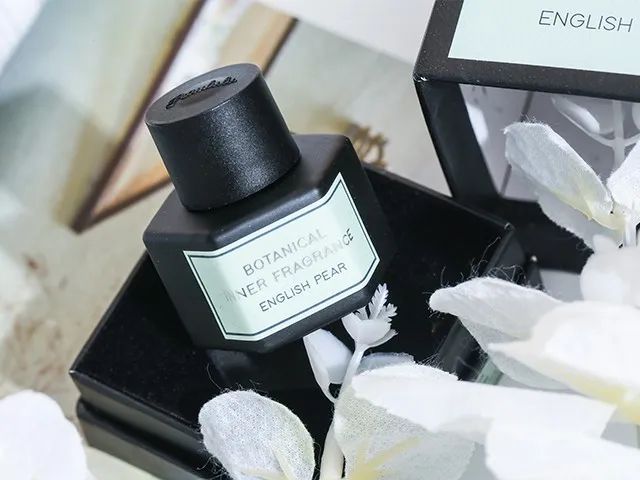 抗菌效果高达99.99%！滴在*裤内**上的香水，去除异味，还能辅助抑菌