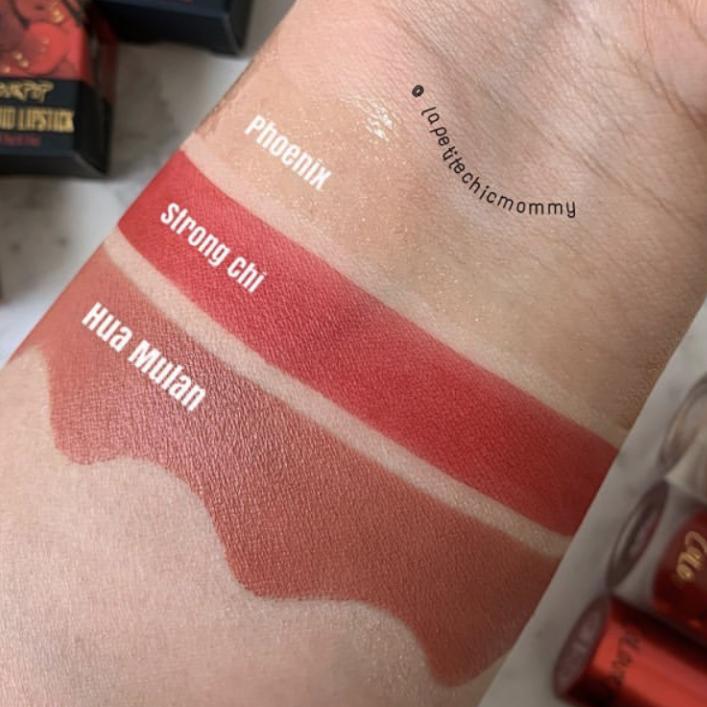 2018年王一博粉红色眼影,王一博雾蓝发同款