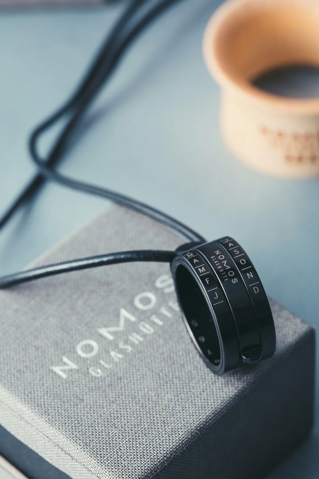 给我一杯萧邦的红酒来开狂欢的Party