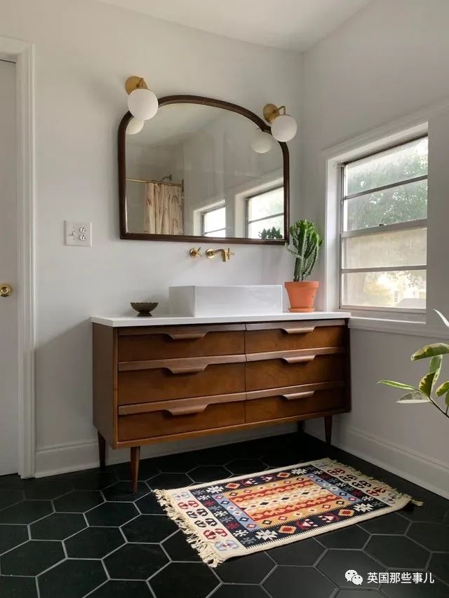 旧货市场淘到有趣的东西,网友们在旧货店发现的各种宝贝