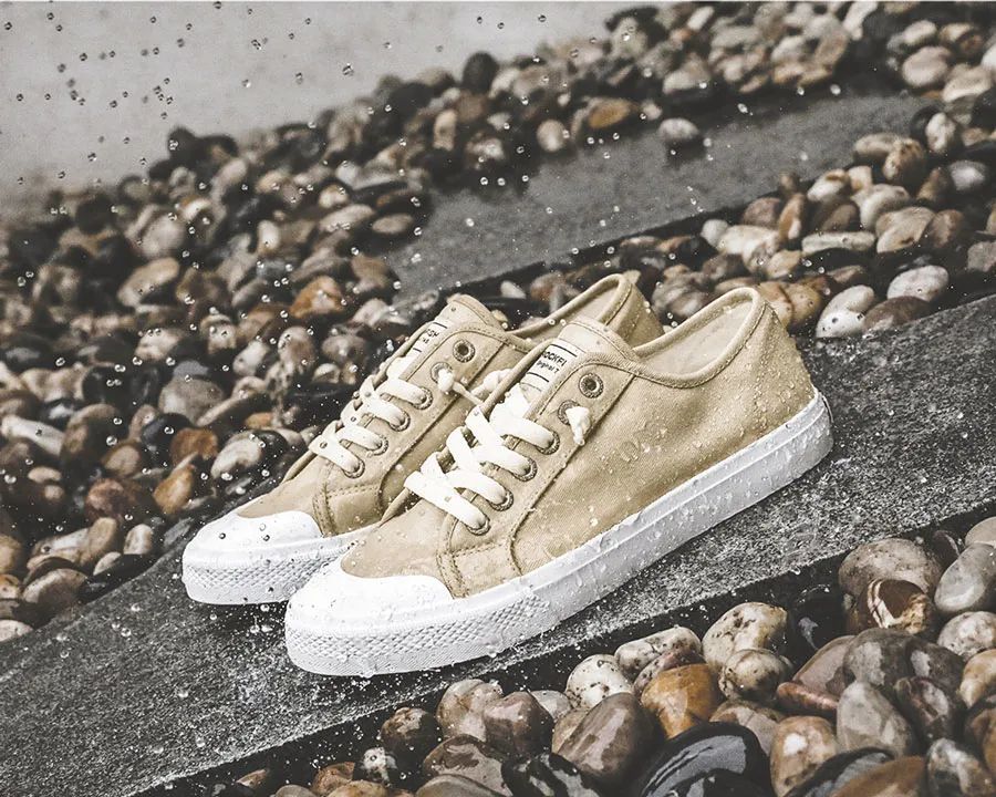 英国的小白鞋,帆布不系鞋带小白鞋