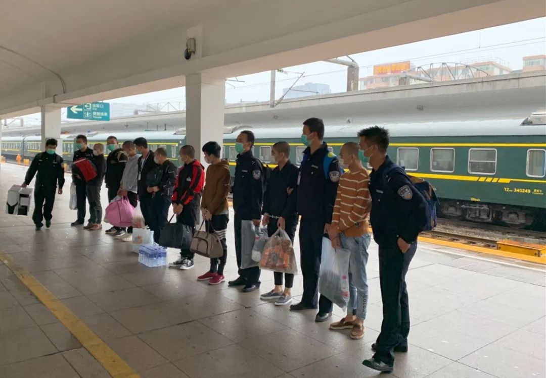 陌陌已婚女性要彩礼,陌陌认识的已婚女友