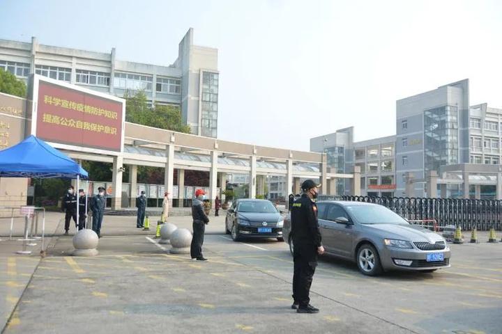 海高开学,海宁宏达高级中学新生开学