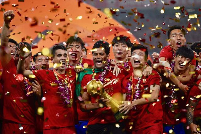 恒大严正抗议中超公司甩锅推责双重标准！足协一碗水要端平