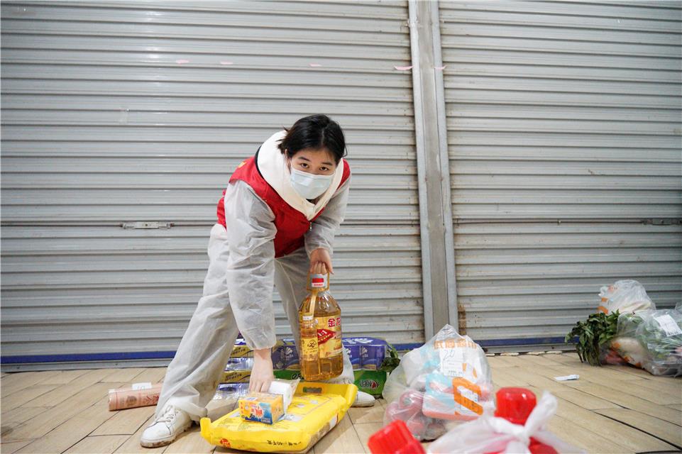 马丽做志愿者,90后志愿者马丽