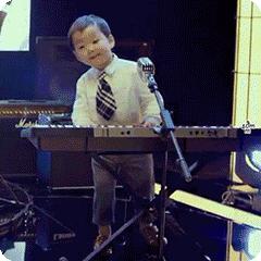 ktv还没有开门只能在家嗨了,ktv没开门还能在家唱歌