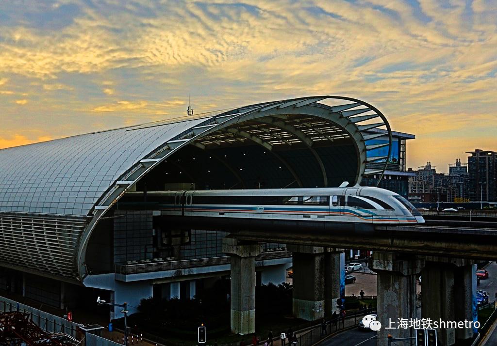 上海地铁的浦东情缘：两个“90后”的互助“轨迹”【纪念】浦东开发开放30周年