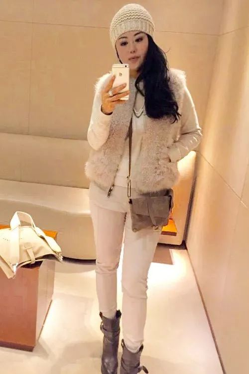 4岁逛连卡佛，13岁成香奈儿常客，她才是初代白富美