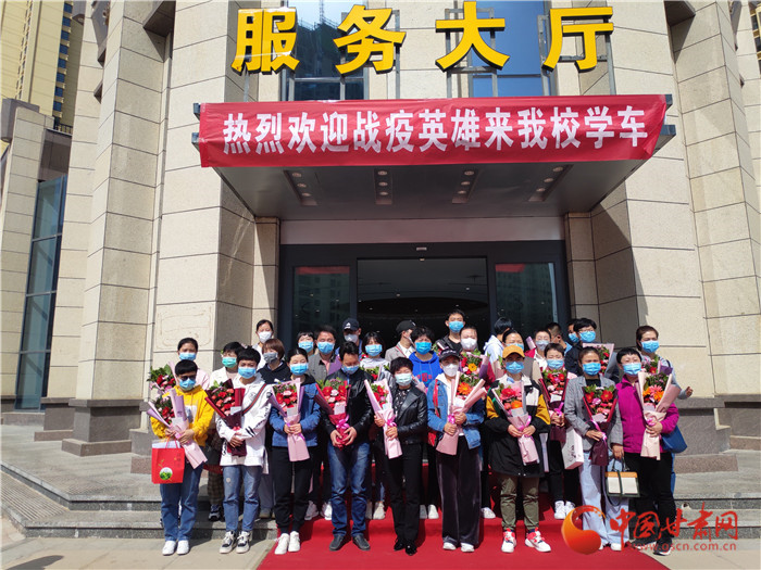 致敬白衣天使,致敬白衣天使免费学车