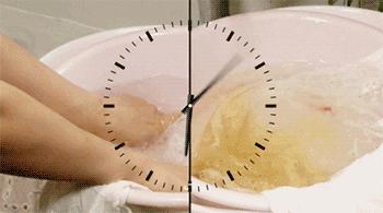 白衣服发黄别着急扔？用这几招，衣服跟新的一样