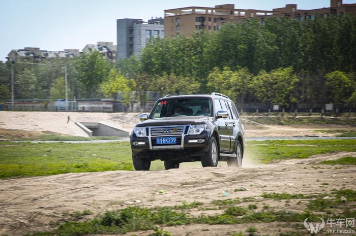 三菱帕杰罗进口第五代试驾,三菱帕杰罗极限测试