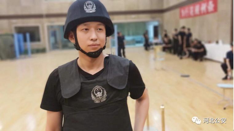 【一线日记】一位会画画民警的工作日志