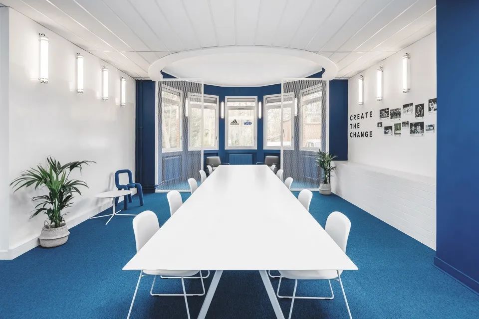 阿迪达斯X法国国家体育学院公共空间改造/UbaltArchitectes+UbiBene