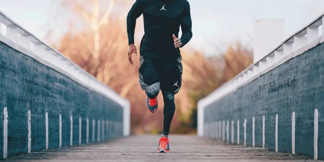 运动训练理论与实践研究方向,运动训练理论可分为哪三个阶段