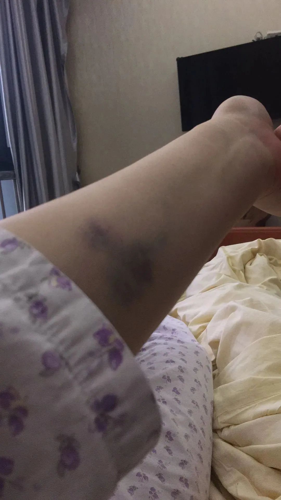 当取卵针戳进我的卵巢时，丈夫在看片取精|成为母亲