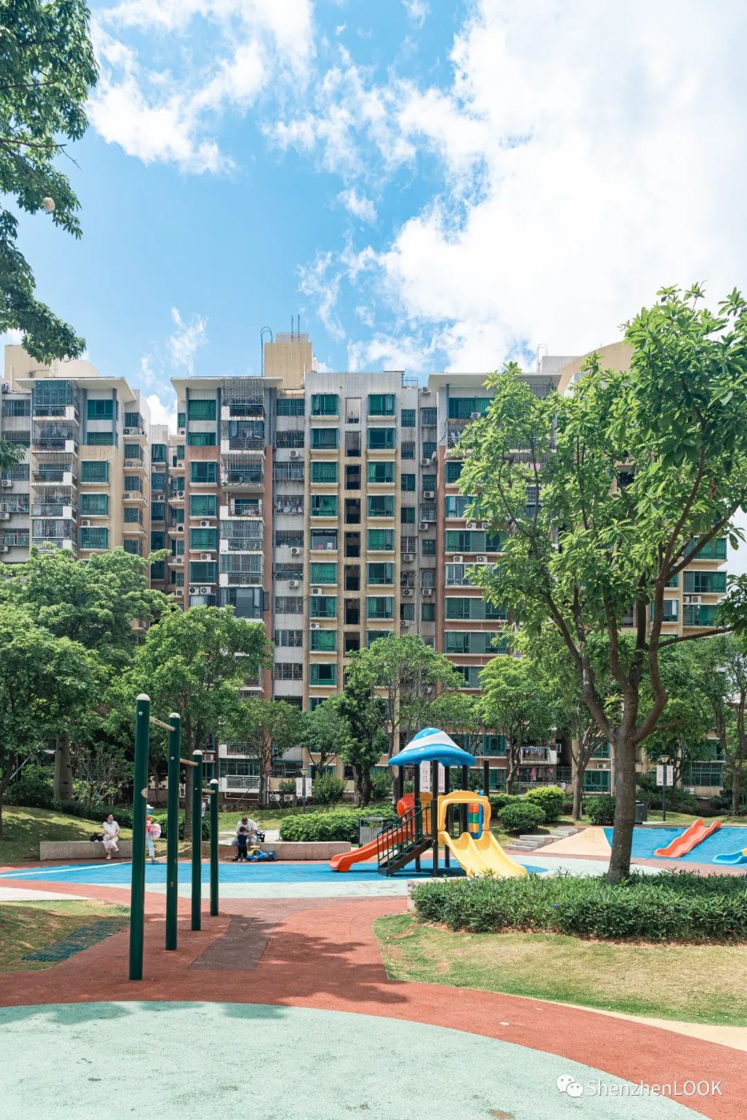 严浩翔说look这是tnt什么舞台,look这是什么牌子的包包