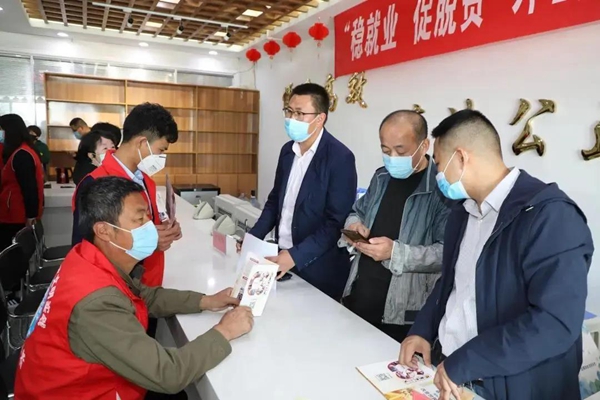 文明实践新风尚融入百姓家,新时代文明实践内蒙古十大行动