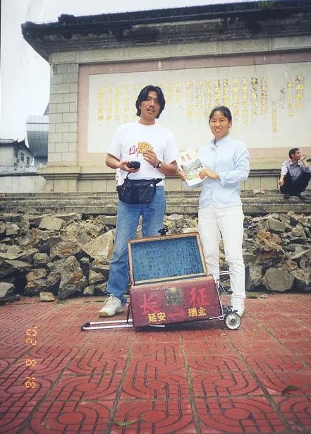 凤凰艺术|悼念肖雄:转换是一个轮回再生