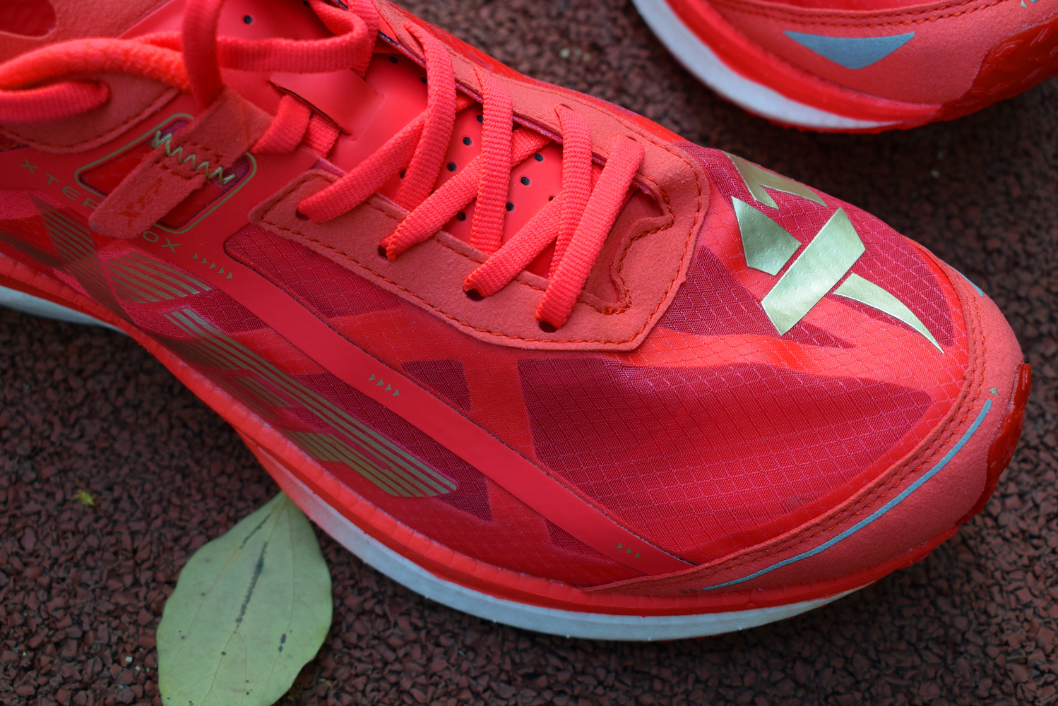 新势力跑鞋测评,飞飚future1.5和特步160x3.0pro选哪个