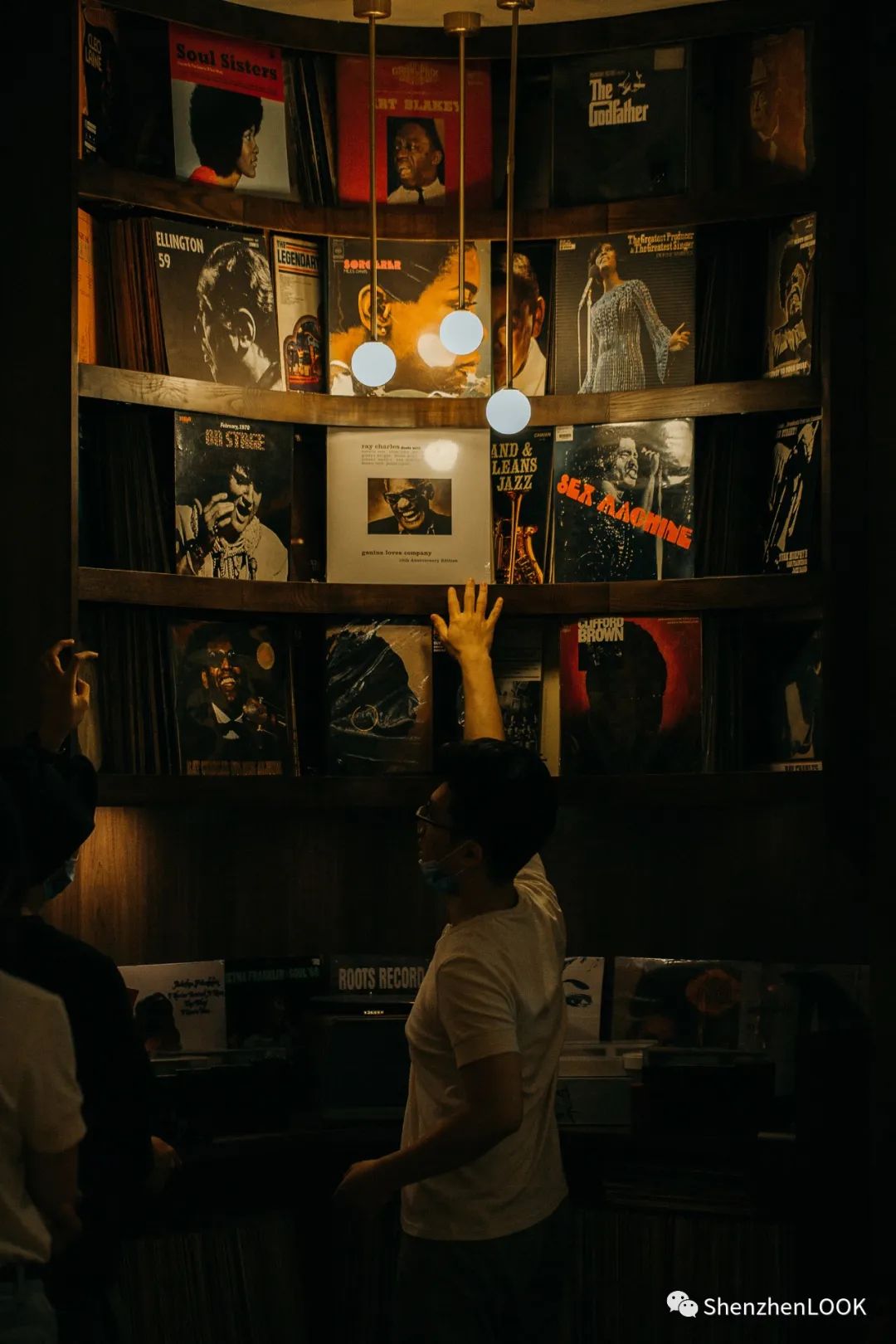 LOOK|深圳「黑胶店」,4家复古唱片行