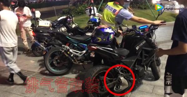 四名鬼火少年现场,几个少年骑摩托车炸街的视频