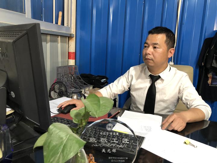 爱学习钻研不惧困难挑战!他是修车界的“万事通”