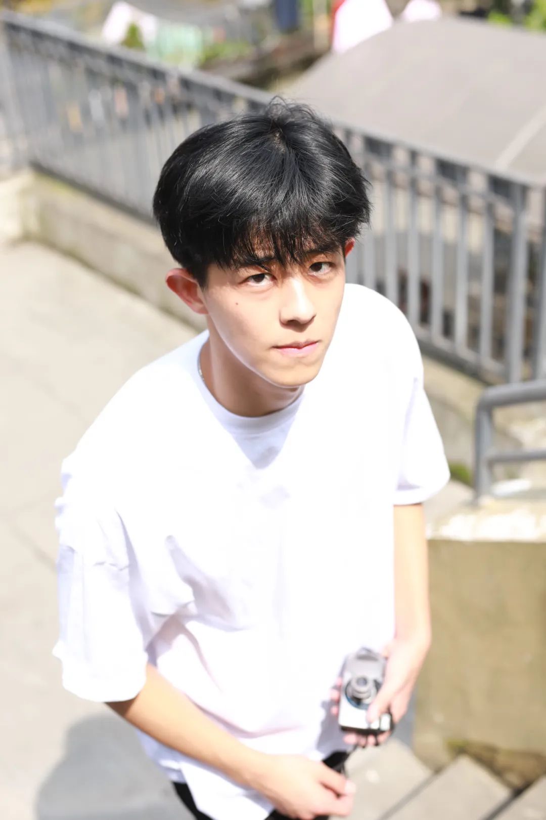 尼龙校草｜你的夏日运动场，就差这位复旦排球队帅哥朱启航了