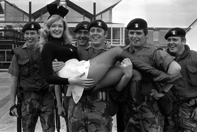 靠越战声名鹊起的色情杂志：花花公子杂志为什么对美军如此重要？