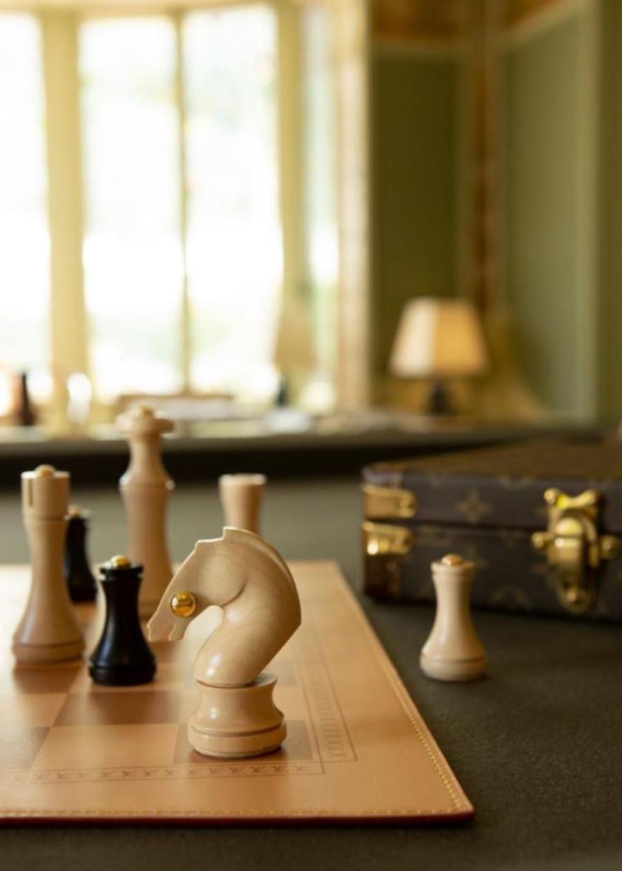 一只硬箱的传奇之旅