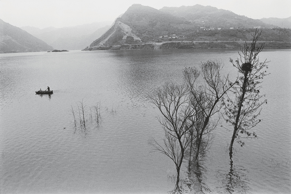 摄影师｜罗怀学：沉于水底永恒的故乡，用摄影向它告别