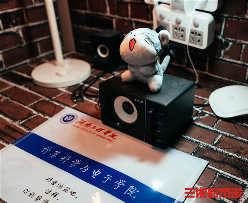 解压滚珠魔方恐龙蛋,解压魔方助眠