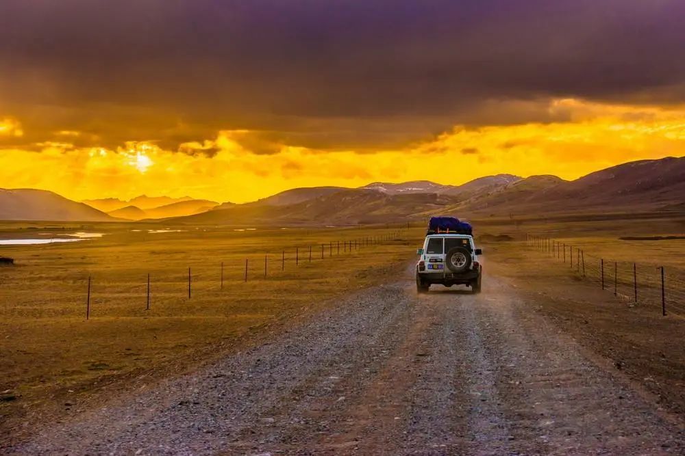 学游泳一定要找一个靠谱的教练,如何正确快速自学游泳教练