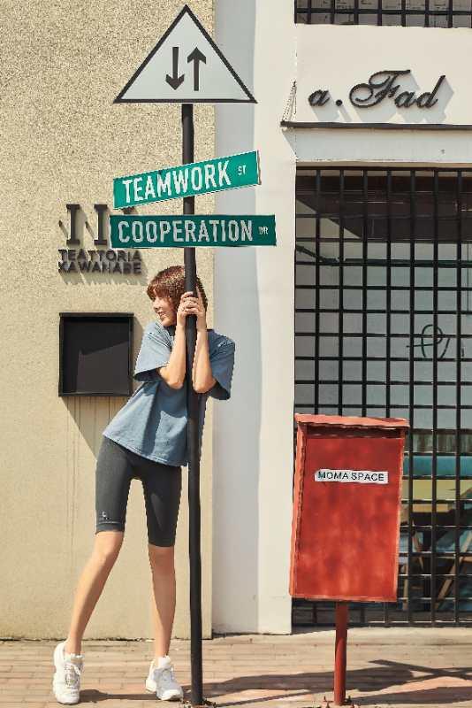 大嘴猴天鹅绒运动服,大嘴猴透气套装