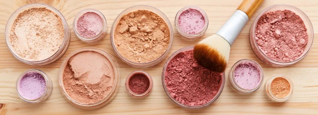 周雨彤泪沟神器,周雨彤的泪沟神器