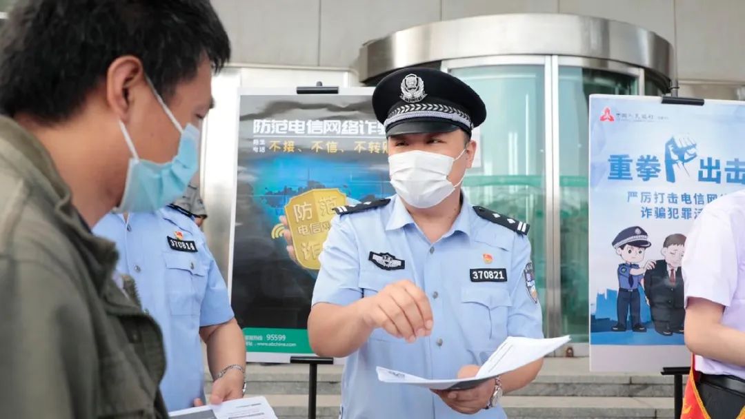 缃戣捶涓轰綍瓒婅捶瓒婄┓,涓轰粈涔堣秺绌疯秺璐蜂笉浜嗘