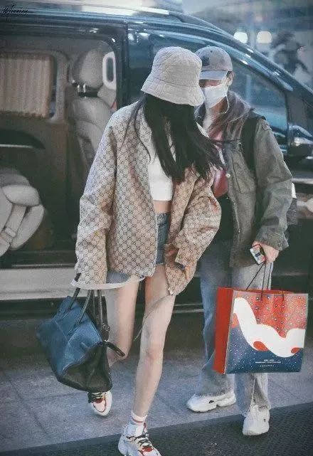 被女生刷屏,明星火爆同款