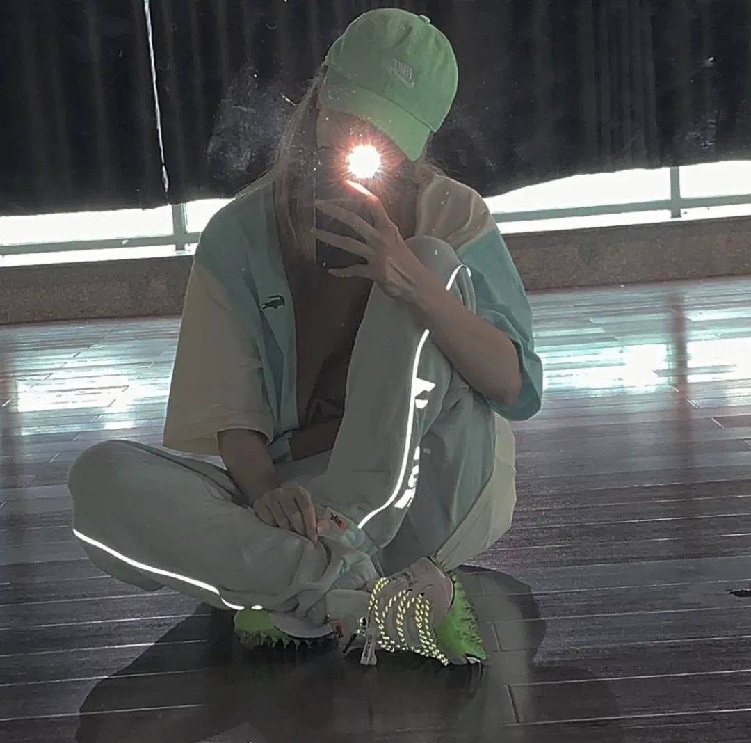 为什么全世界都在“求裤子链接”?而有人也借此交友