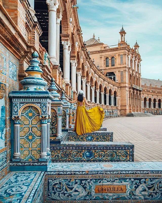 走过这些广场，心中便有“天下”