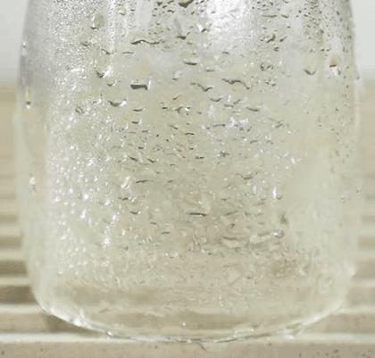 2亿细菌藏身菜板，99%抗菌的变态菜板，不发霉，磨刀磨蒜样样能行