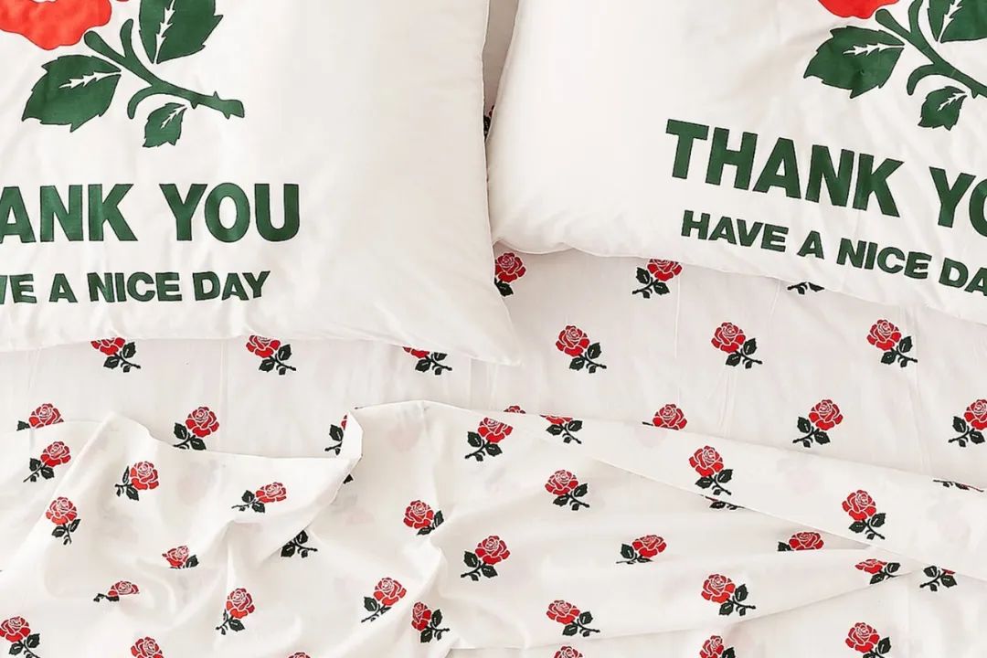 看完这些潮牌单品家居,我家的画风要变了